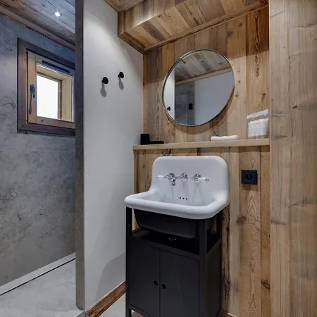 Appart. De 3 Ch. Avec Jacuzzi, Wi-fi, Parking, A 500m Des Pistes - Fr-1-690-14 Apartman